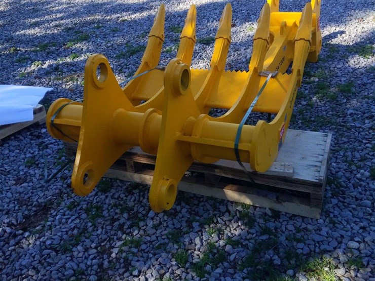 caterpillar-320-image-4