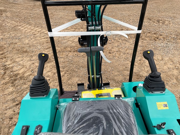 #9232-•-2025-unused-cfg-mini-excavator-image-6