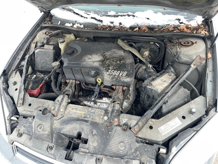 #1173-•-2008-chevrolet-impala-ls-(has-mn-title)-image-24