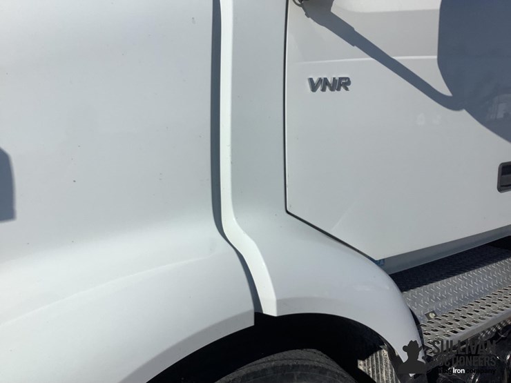 2021-volvo-vnr-t/a-truck-tractor-image-17