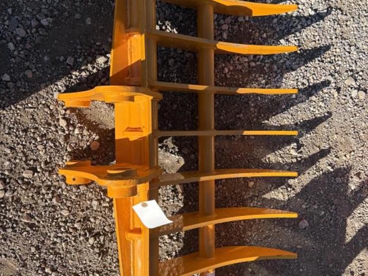 caterpillar-305-image-1