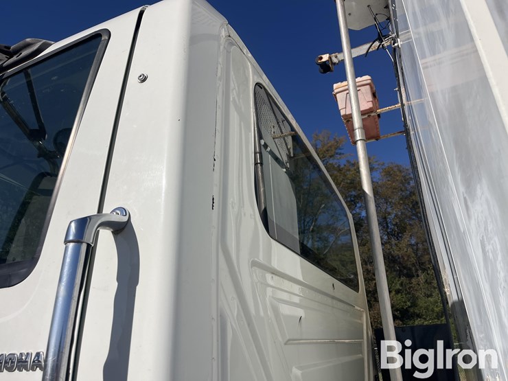 international-7600-image-11