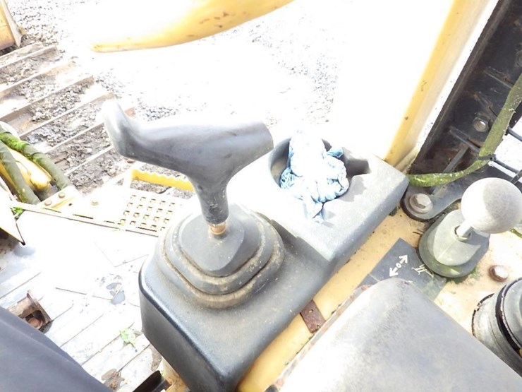 caterpillar-d4g-image-29