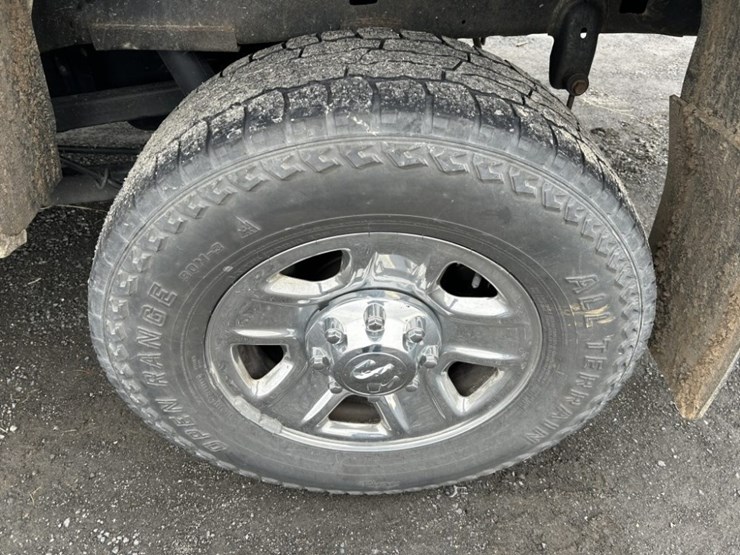 2018-dodge-2500-image-31