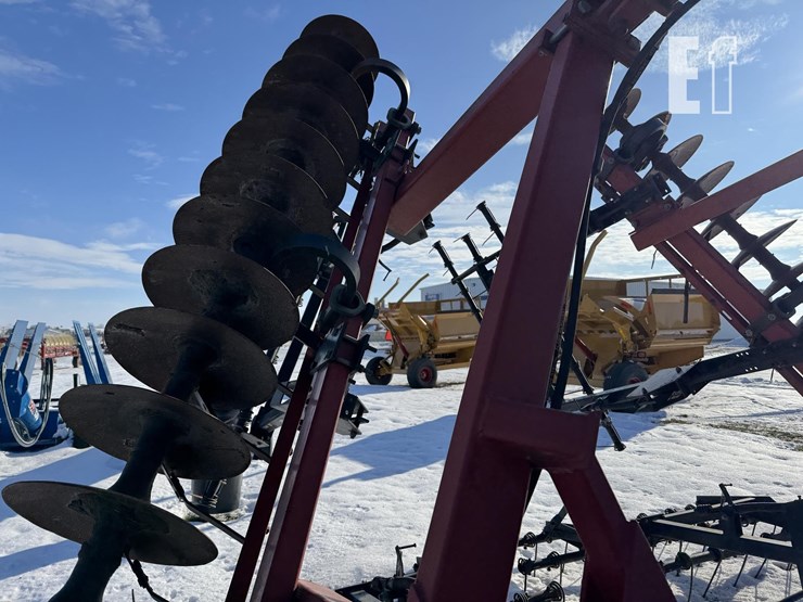 case-ih-3900-image-10