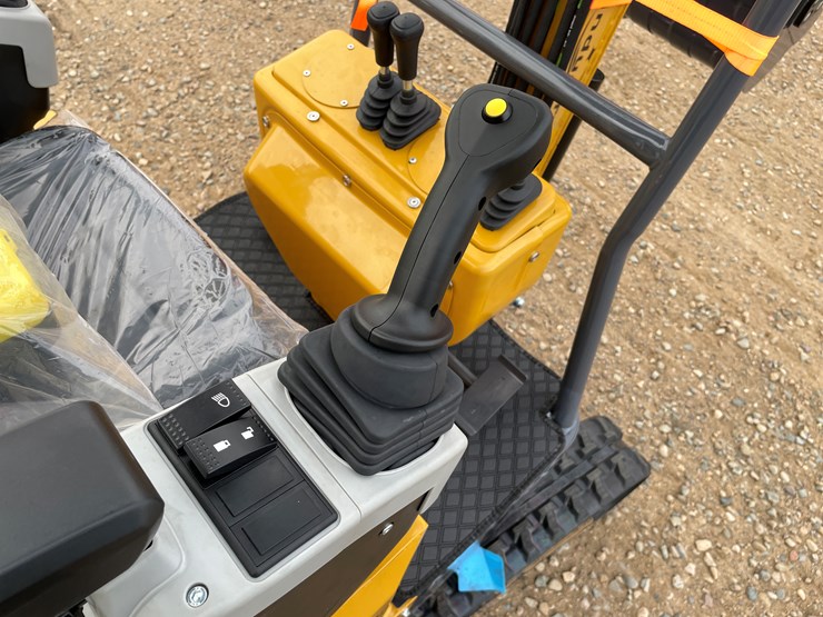 #9209-•-2025-unused-cfg-mini-excavator-image-20