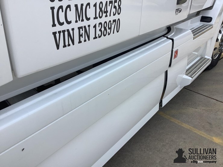 2015-volvo-vnl-t/a-truck-tractor-image-12