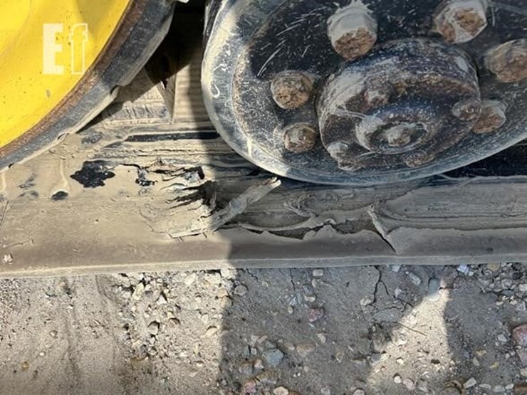 john-deere-8220t-image-22