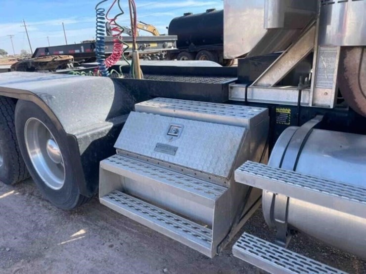 2007-mack-chn613-image-9