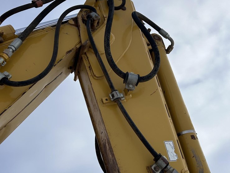 caterpillar-420d-image-28