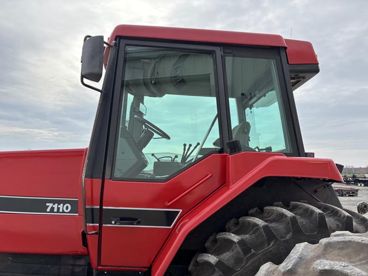 case-ih-7110-image-33