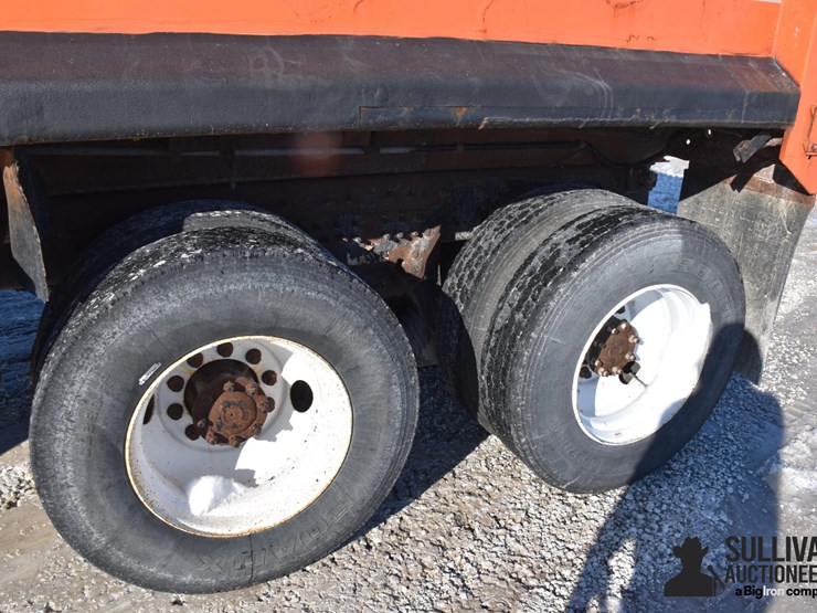 2009-international-7400-image-20