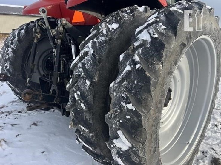 case-ih-magnum-260-image-16