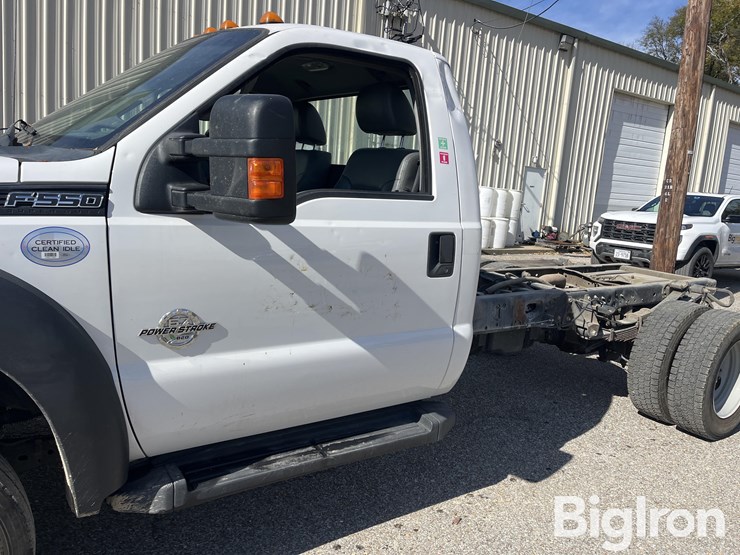 ford-f550-xl-image-12
