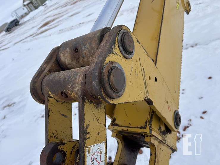 caterpillar-420e-image-90