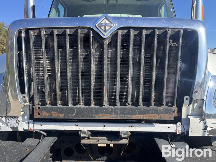 international-7600-image-17