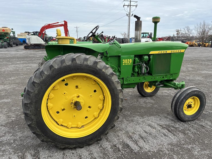 john-deere-3020d-image-4