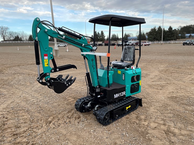 #9223-•-2025-unused-cfg-mini-excavator-image-1
