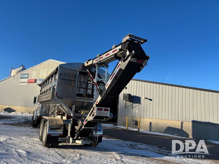 international-4900-image-15