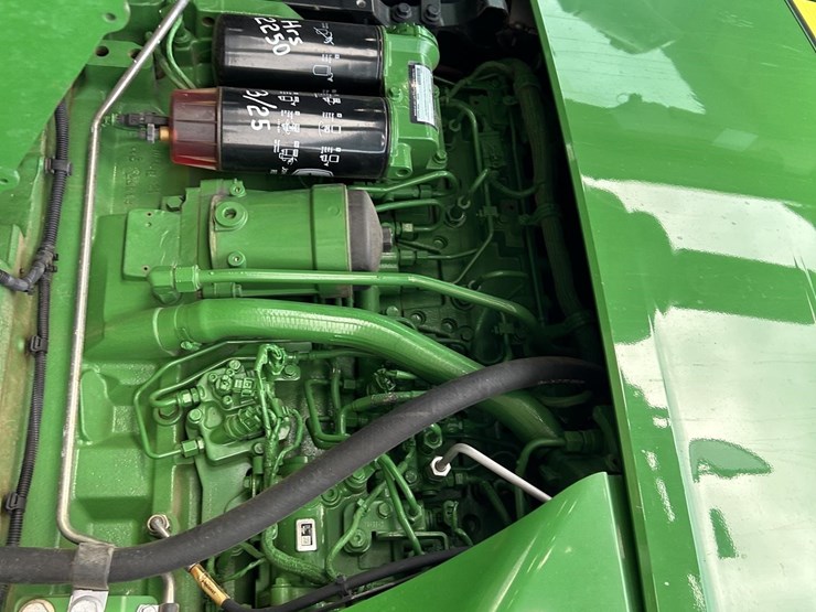 2017-john-deere-r4038-image-30