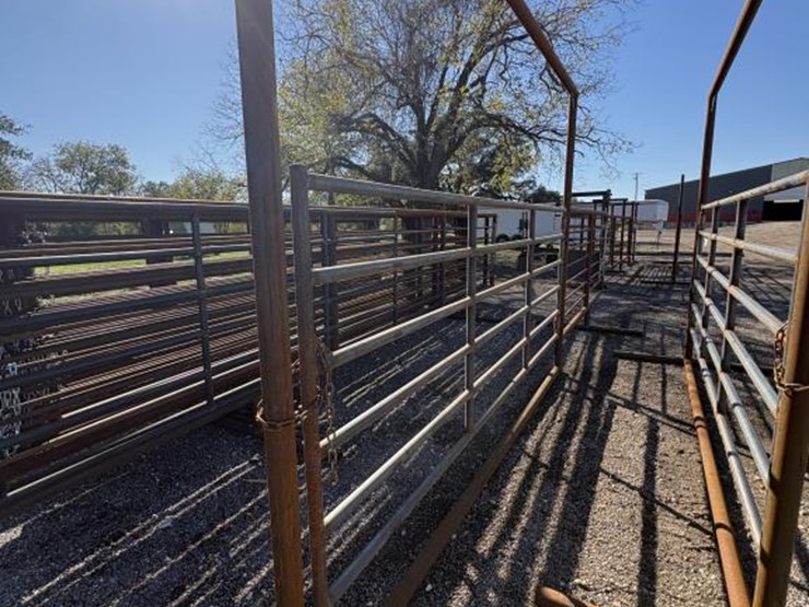 #43-•-24'-bow-gate-w/-panel-image-4