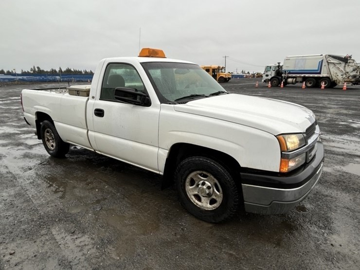 2003-chevrolet-silverado-pickup-image-7