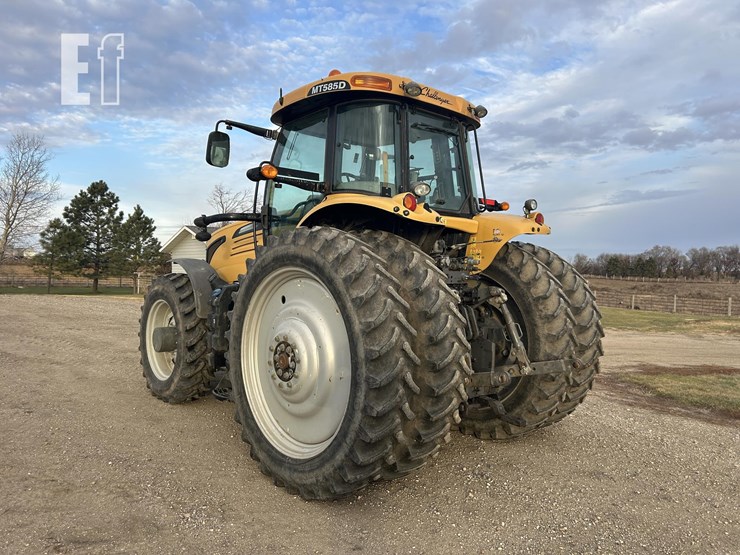 2014-challenger-mt585d-image-3