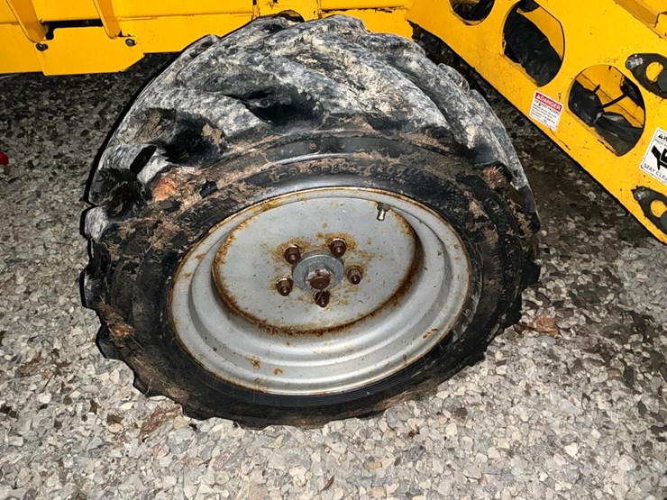 #108-•-2009-bil-jax-5533xa-boom-lift-image-32