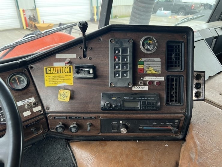 1995-cummins-m11-image-15