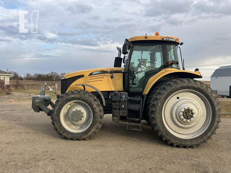 2014-challenger-mt585d-image-12