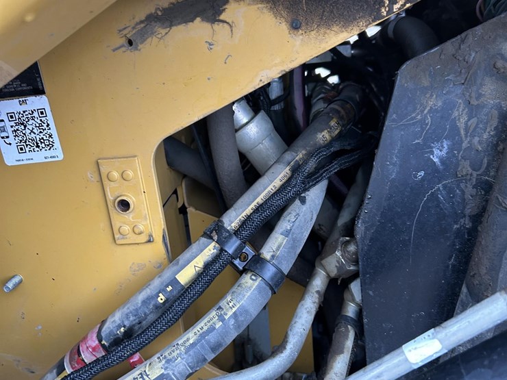 caterpillar-262d-image-31