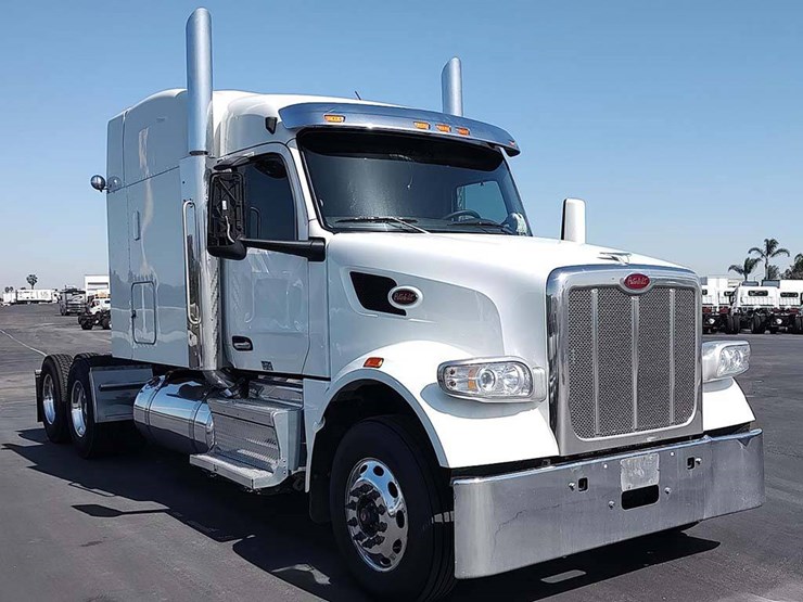 2023-peterbilt-567-image-1