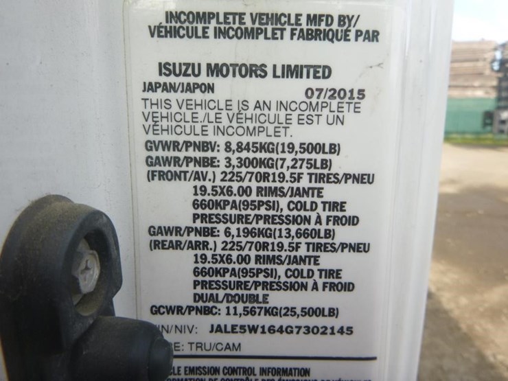 2016-isuzu-nrr-image-25