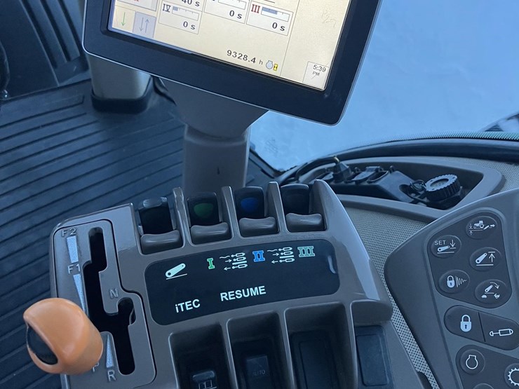 2010-john-deere-8295r-image-10