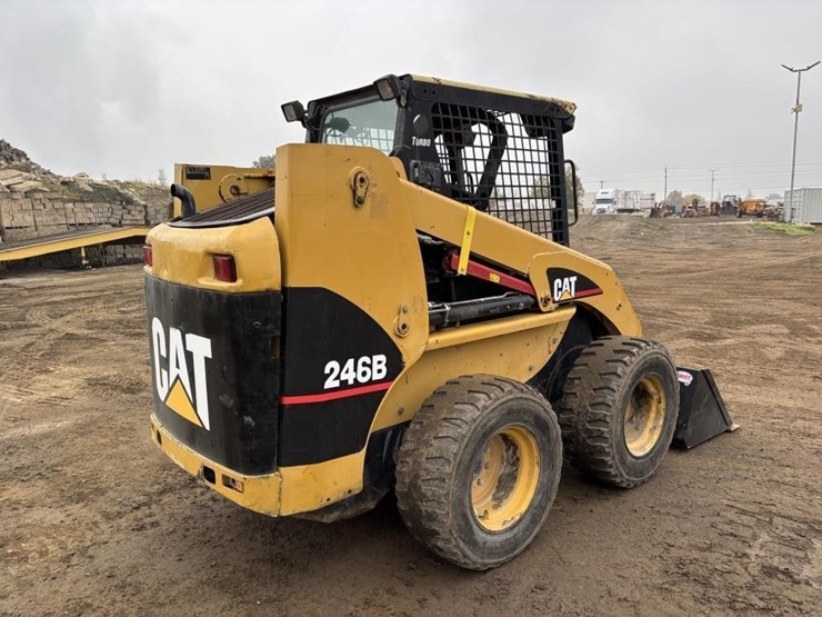 2006-caterpillar-246b-image-3