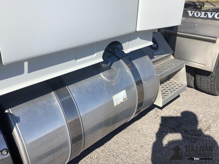 2021-volvo-vnr-t/a-truck-tractor-image-14