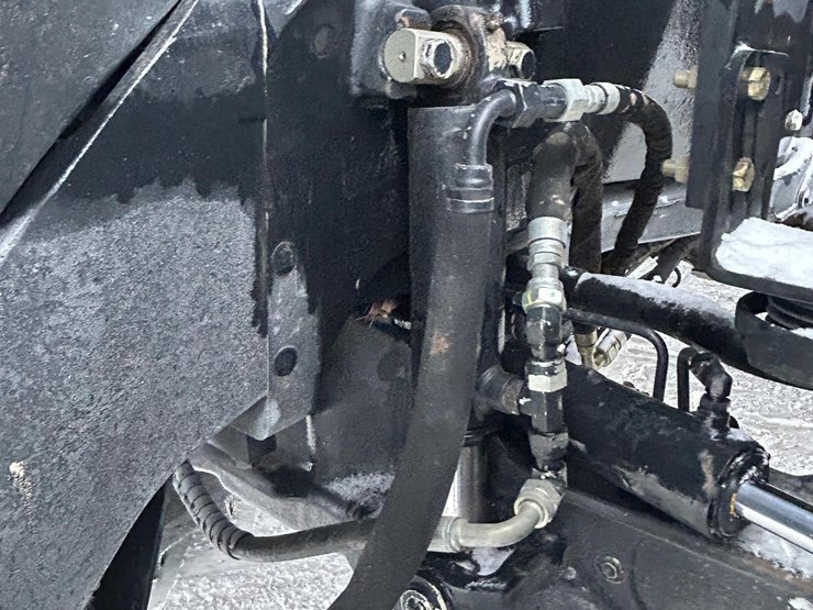 2022-case-ih-magnum-340-image-17