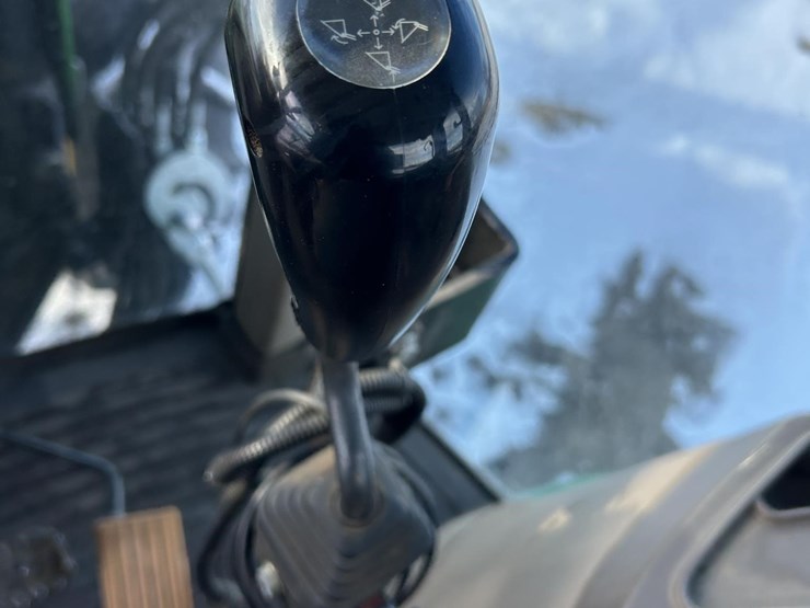 john-deere-7230-premium-image-50