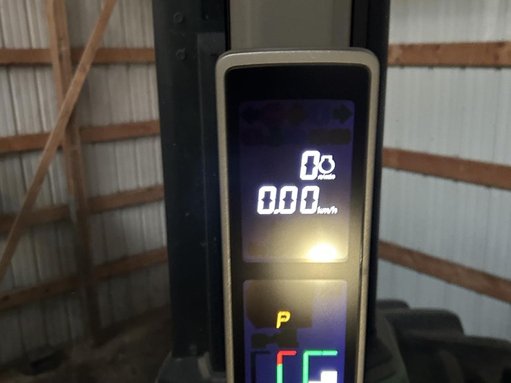 2022-john-deere-9r-590-image-48