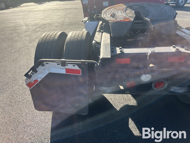 freightliner-m2-106-image-20