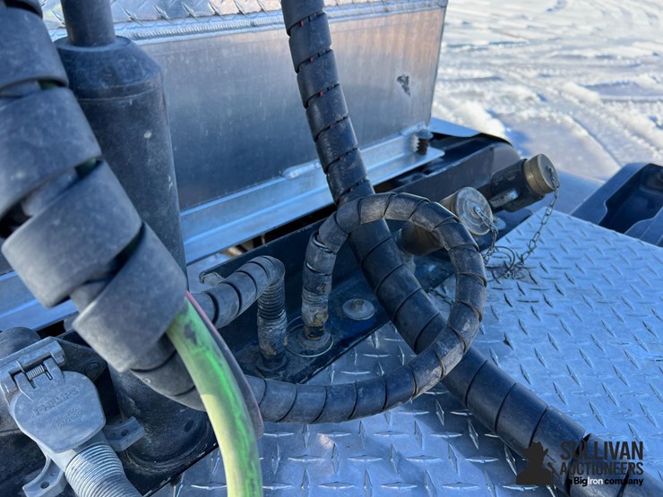 2014-peterbilt-388-image-20