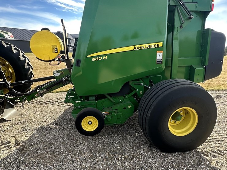 2018-john-deere-560m-image-3