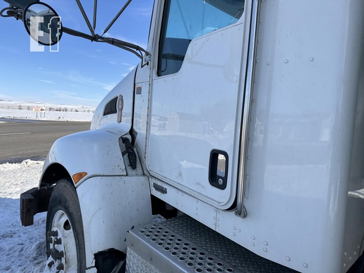 2014-kenworth-t370-image-49