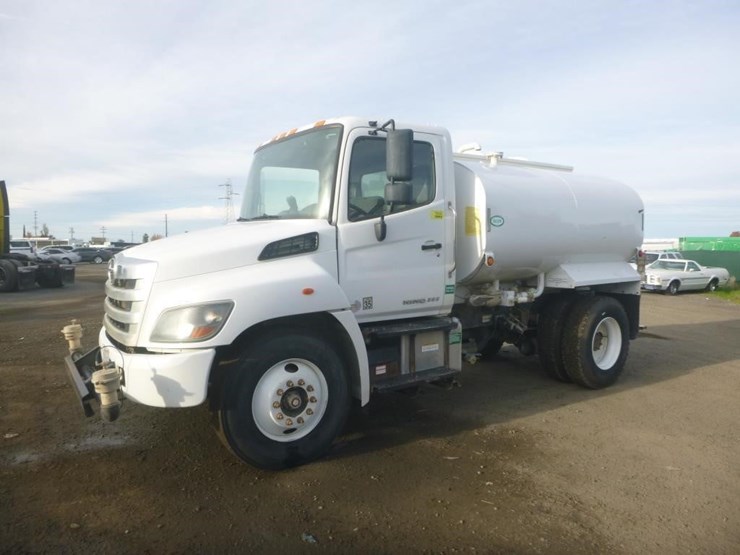 2019-hino-338-image-1