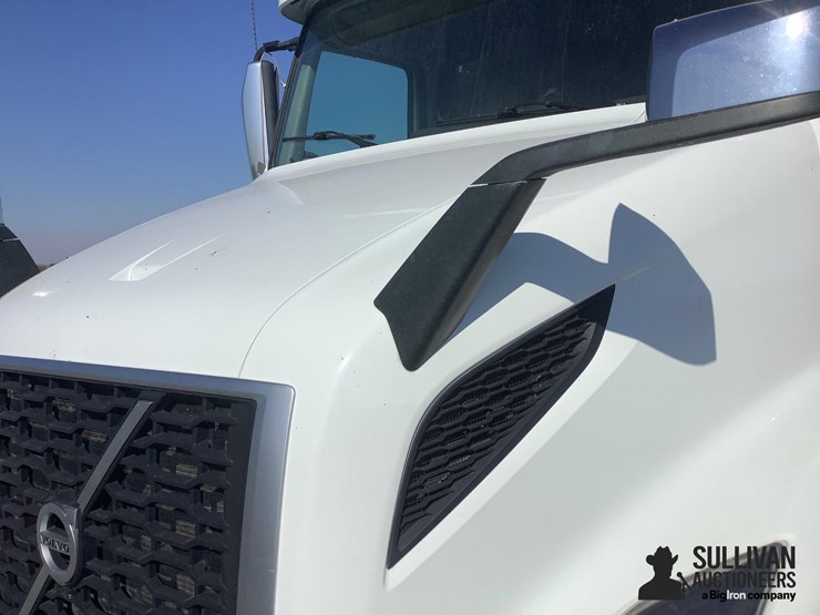 2020-volvo-vnr-t/a-truck-tractor-image-13