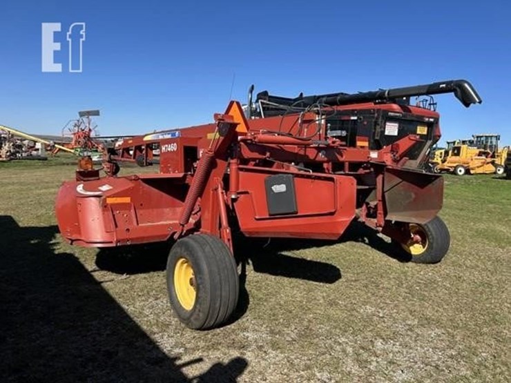 2014-new-holland-h7460-image-3