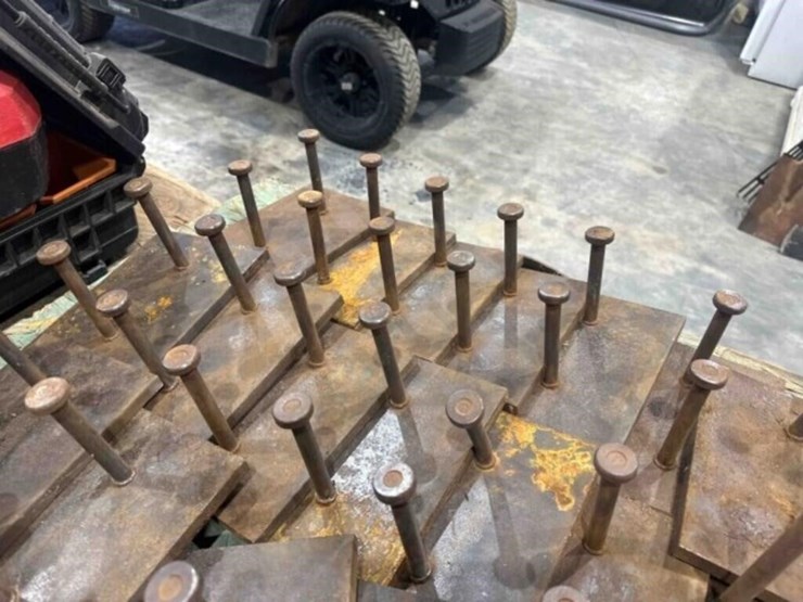 8”x6”-metal-plates-w/hangers-image-4