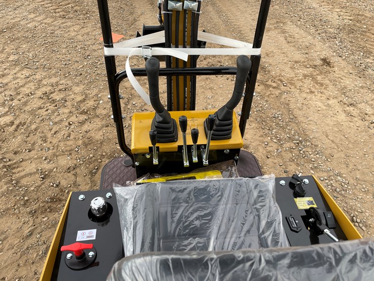 #9231-•-2025-unused-cfg-mini-excavator-image-7
