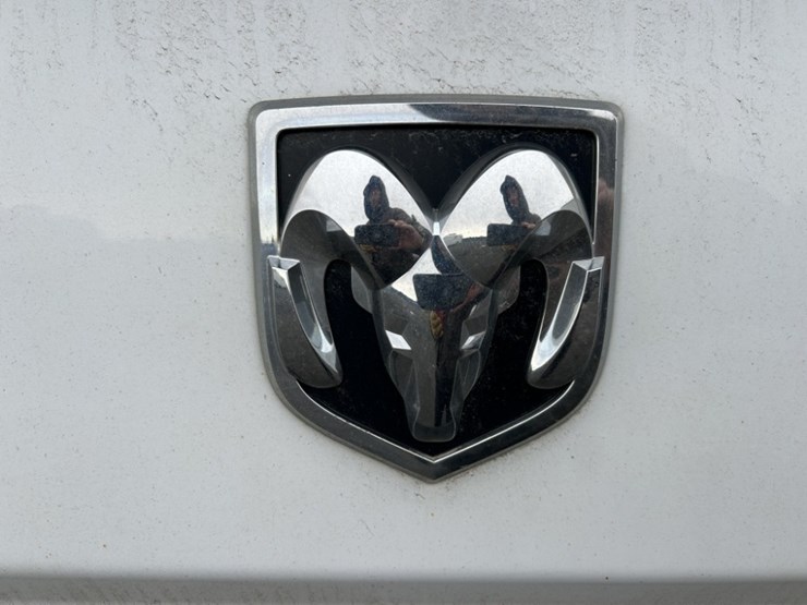 2018-dodge-2500-image-11