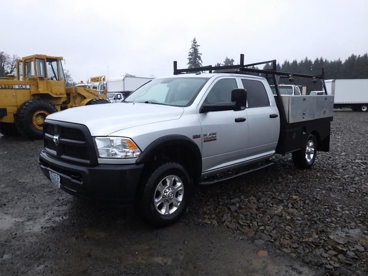 2014-dodge-3500-image-1